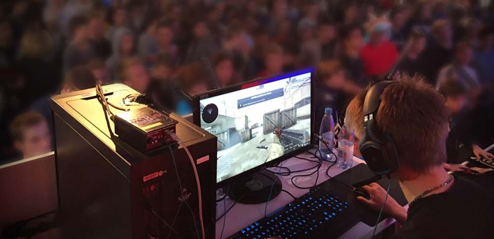 Esport-eksperterne: Sådan kan DU blive pro gamer